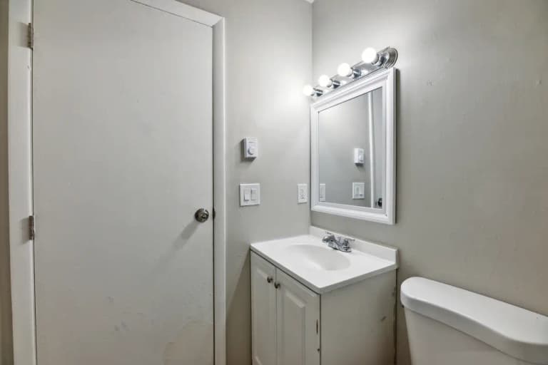 undefined apartments for rent - image - wyoming-36-cincinnati-oh-building-photo (4).jpg