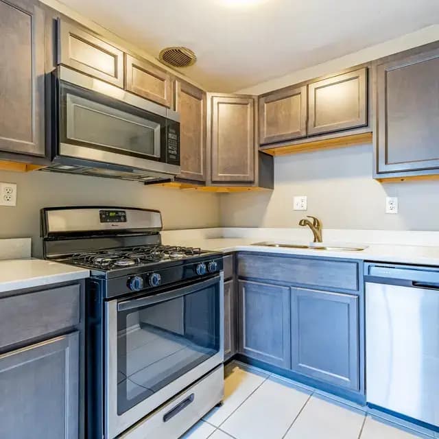 undefined apartments for rent - image - edenview_(9).jpeg.webp