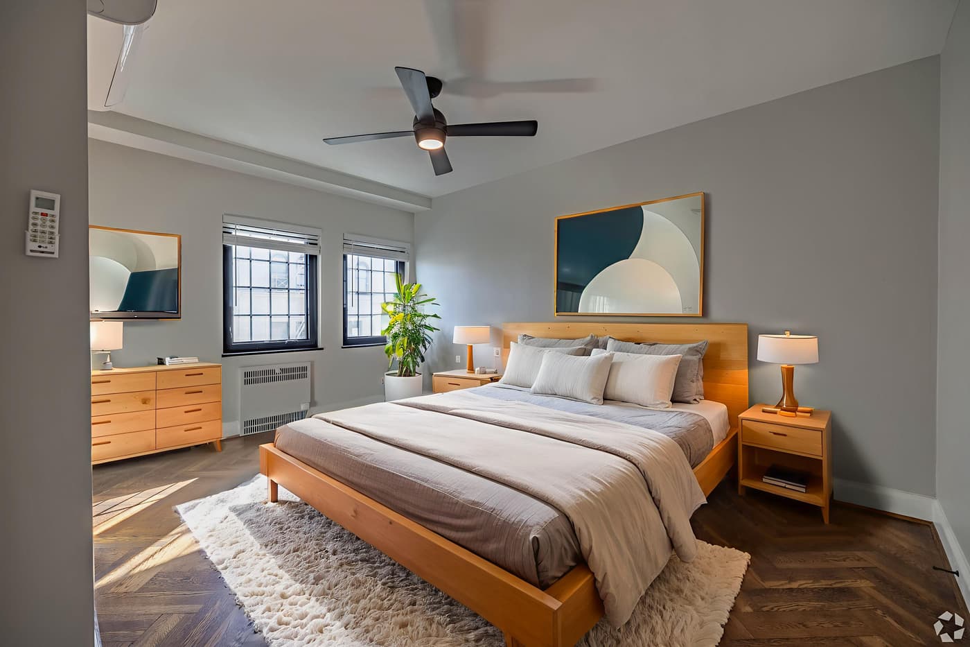 Cincinnati apartments for rent - image - BD-1-(2) - Bedroom - Scandinavian - 1.jpg