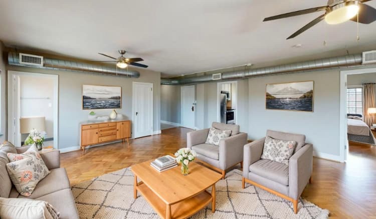 Cincinnati apartments for rent - image - Screenshot-2025-12-18-143208 - Living Room - Scandinavian - 9.png