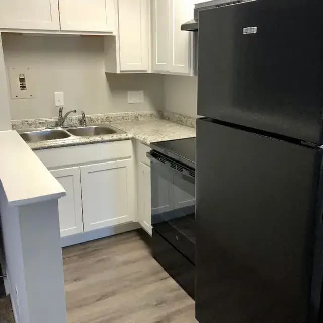 Cincinnati apartments for rent - image - werk_apartments_-_kitchen.jpeg.webp