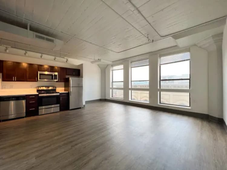 Cincinnati apartments for rent - image - FourthPlumA618-7-768x576.jpg