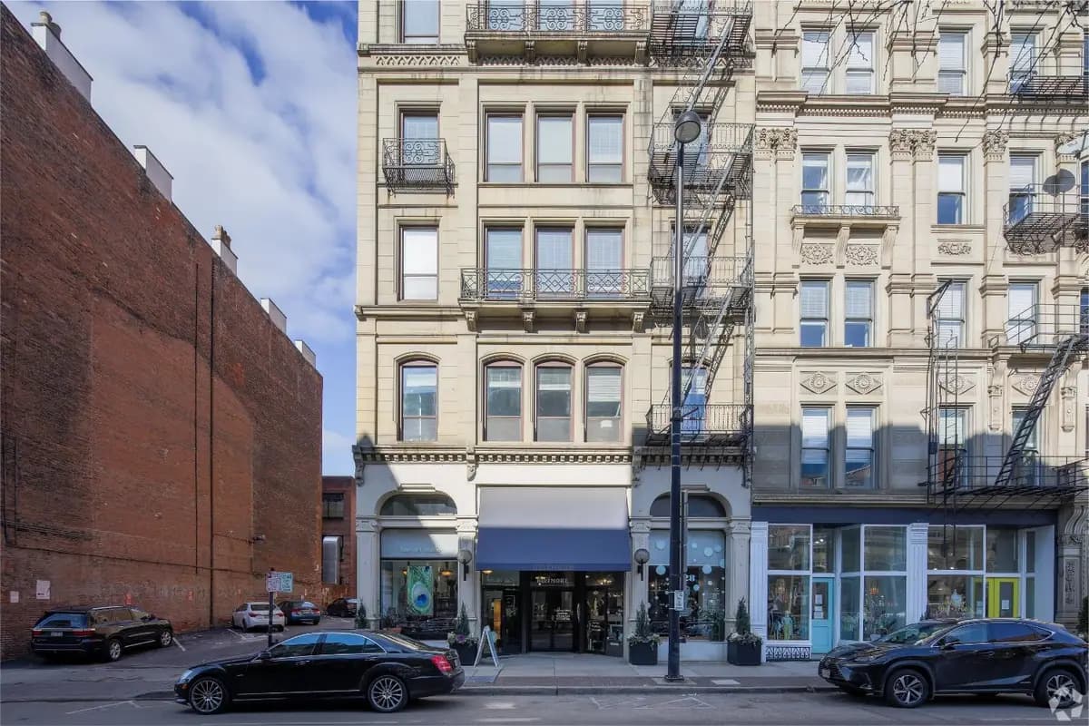 Cincinnati apartments for rent - Property image - The Biltmore - 2