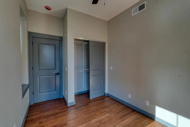 undefined apartments for rent - image - 1764697146536_DSC00785_hdr (1).jpg