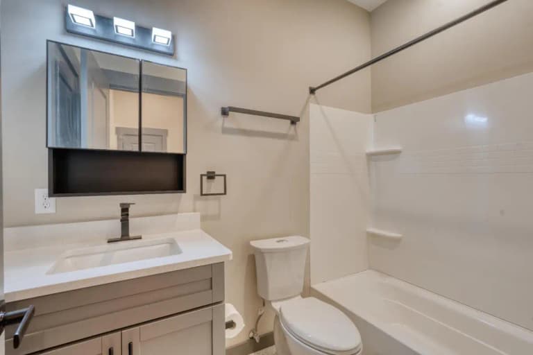 undefined apartments for rent - image - 1764697367441_DSC00242_hdr (1).jpg