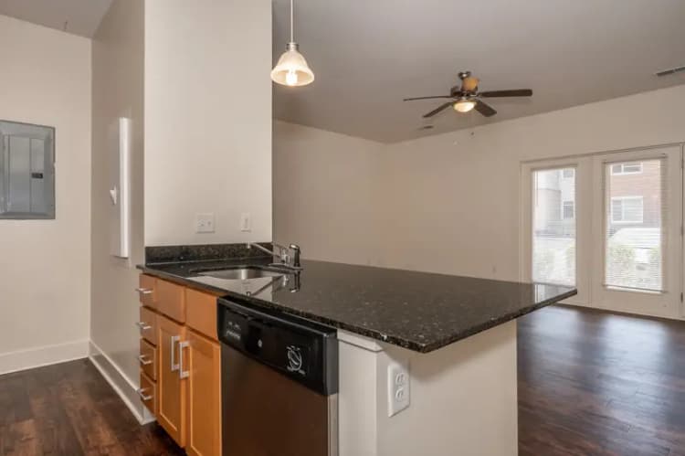 Cincinnati apartments for rent - image - 65 West 122 Web (11 of 28).jpg