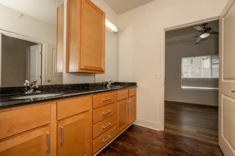 Cincinnati apartments for rent - image - 65 West 122 Web (19 of 28) (1).jpg