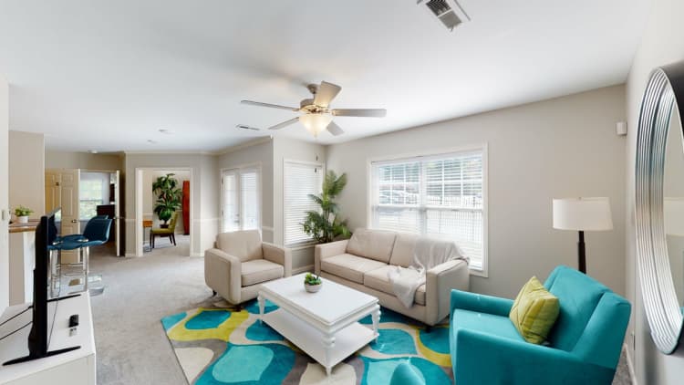 Cincinnati apartments for rent - image - Living Room in One Bedroom Plus Den