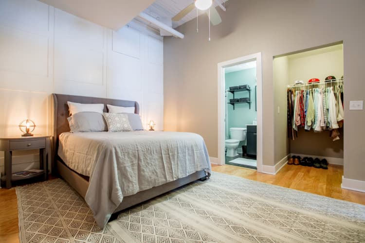 Cincinnati apartments for rent - image - East 8 Lofts bedroom layout