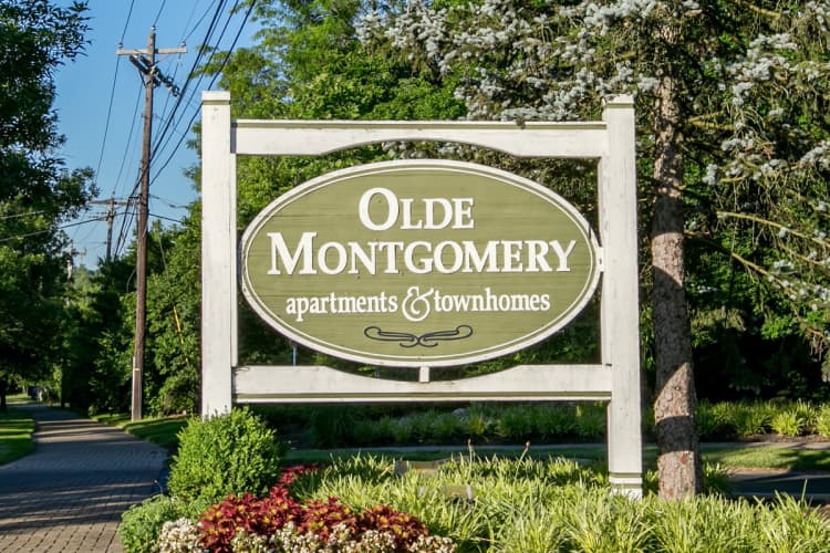 Cincinnati apartments for rent - image - Olde Montgomery Apartments & Townhomes