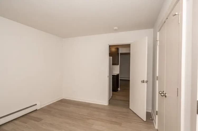 Cincinnati apartments for rent - image - 222 Senator 47 Web (16 of 21).jpg