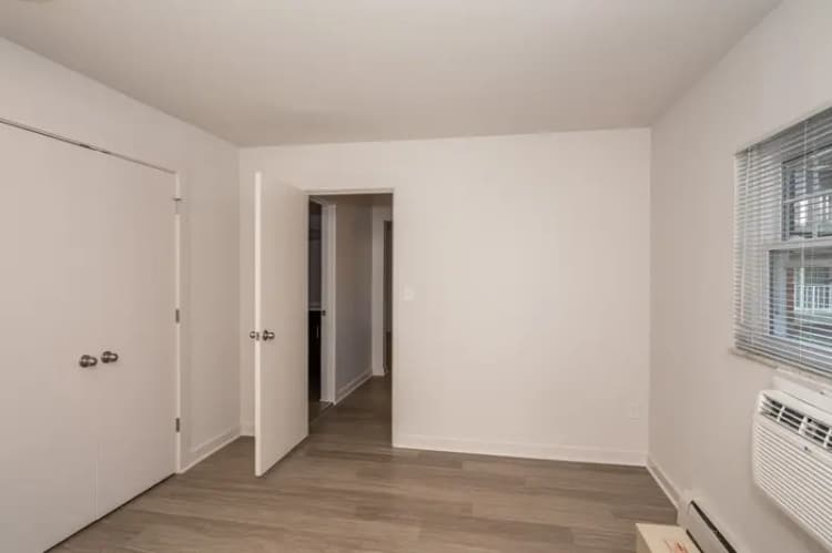 Cincinnati apartments for rent - image - 222 Senator 48 Web (15 of 18).jpg