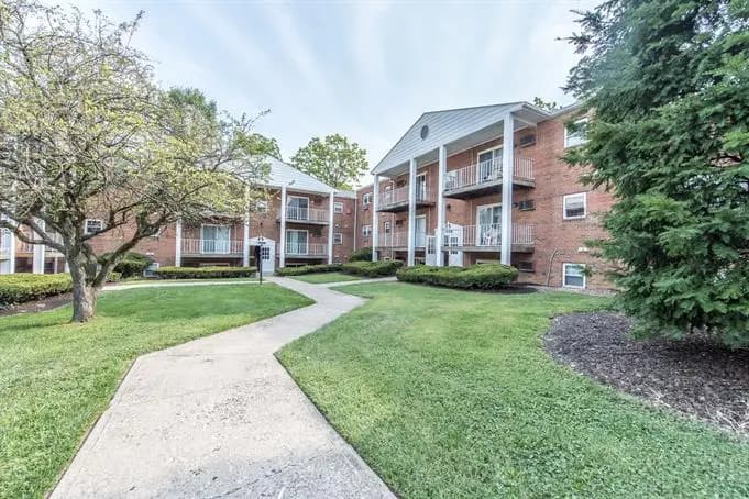 Cincinnati apartments for rent - Property image - Clifton Square - 1