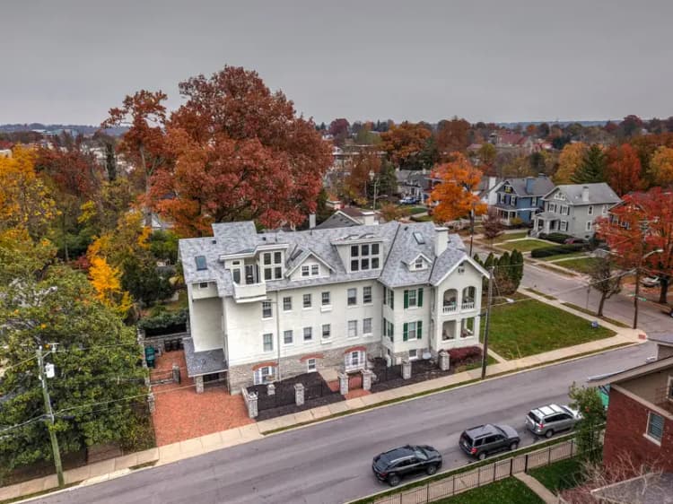 Cincinnati apartments for rent - image - 1303 Michigan Web-5.jpg