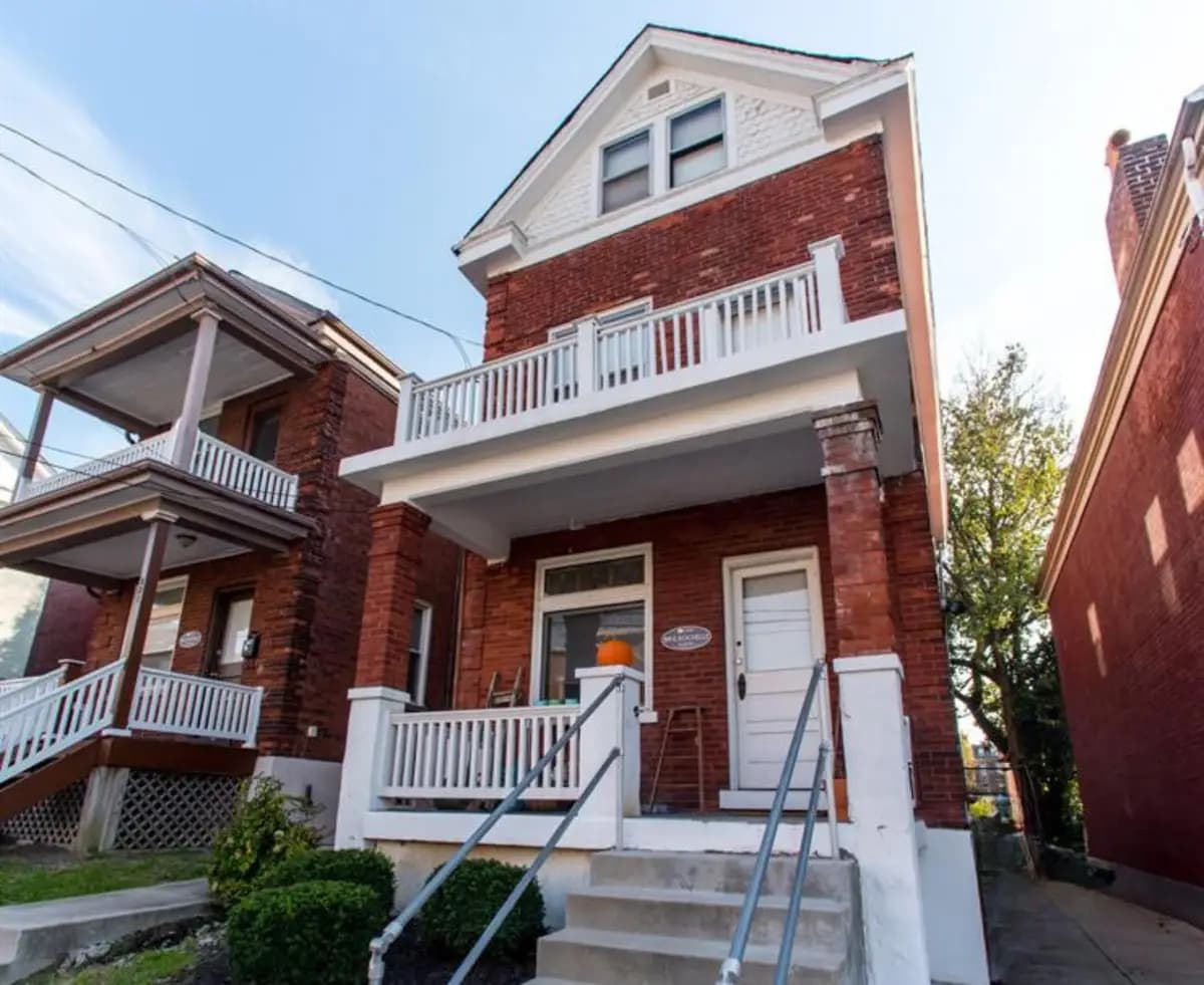 Cincinnati apartments for rent - Property image - 219 E Rochelle Street - 1