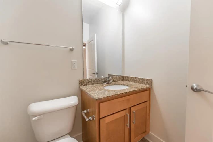 Cincinnati apartments for rent - image - Euclid Square- 9-13.jpg