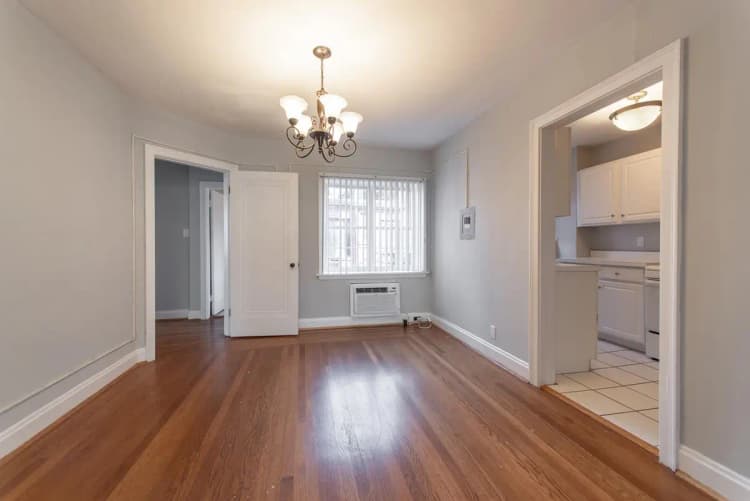 Cincinnati apartments for rent - image - Unit 122 Print-5.jpg