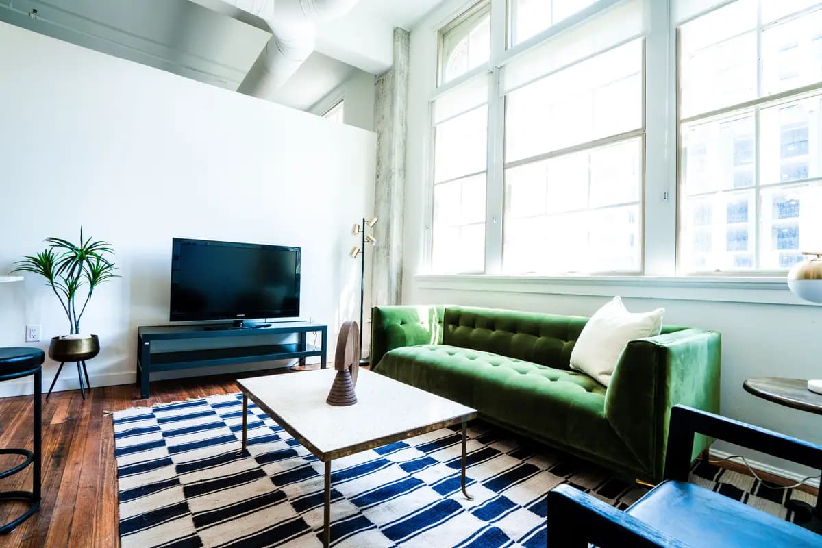 Cincinnati apartments for rent - image - Emery 507 (69).jpg