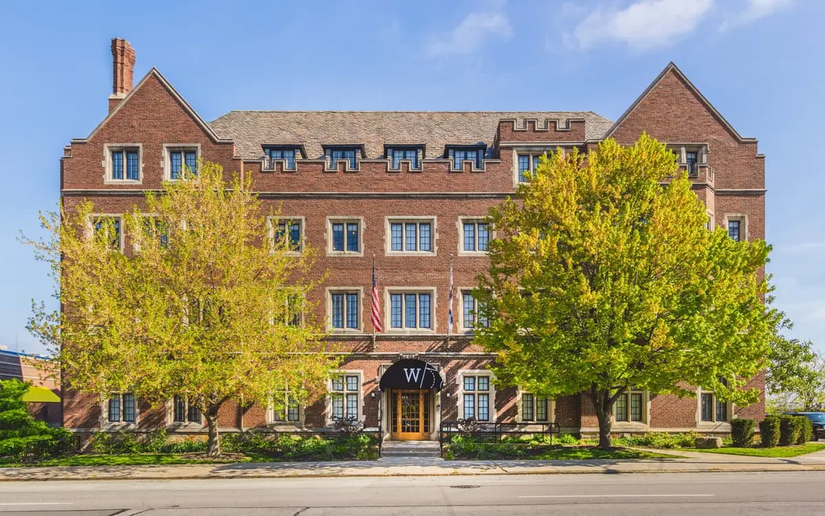 Cincinnati apartments for rent - image - 1228-McMillan_BZ-SocialMedia.jpg