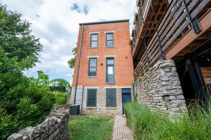 Cincinnati apartments for rent - Property image - 2606 Short Vine Street - 2