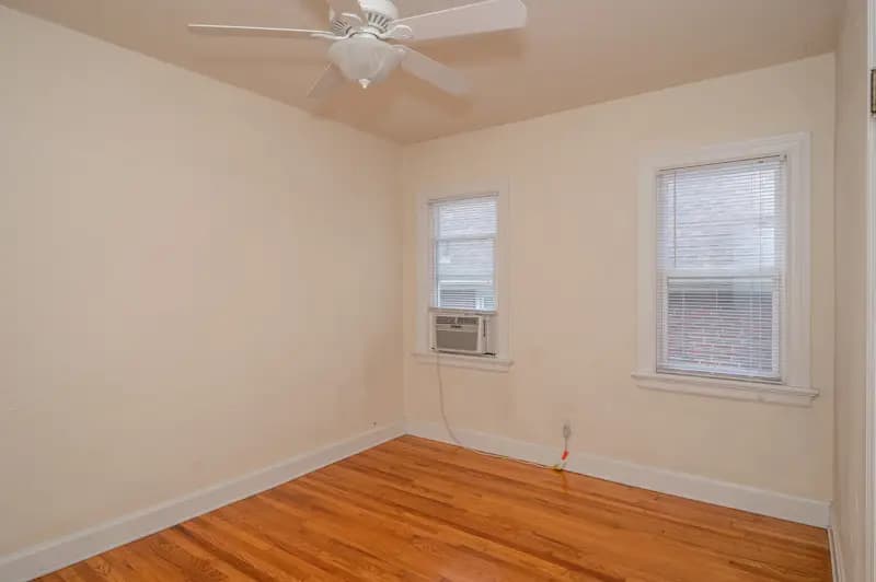 Cincinnati apartments for rent - image - 120 Detzel (30 of 38).jpg