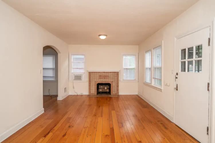 Cincinnati apartments for rent - image - 120 Detzel (9 of 38).jpg