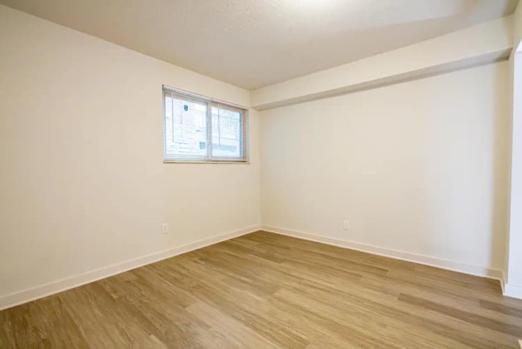 Cincinnati apartments for rent - image - 2360 Ohio Unit 1 Web-01.jpg