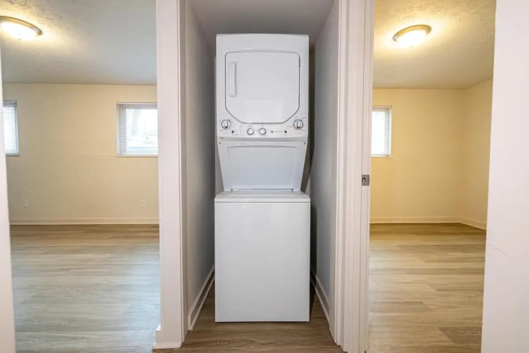Cincinnati apartments for rent - image - 2360 Ohio Unit 2 Web-06.jpg