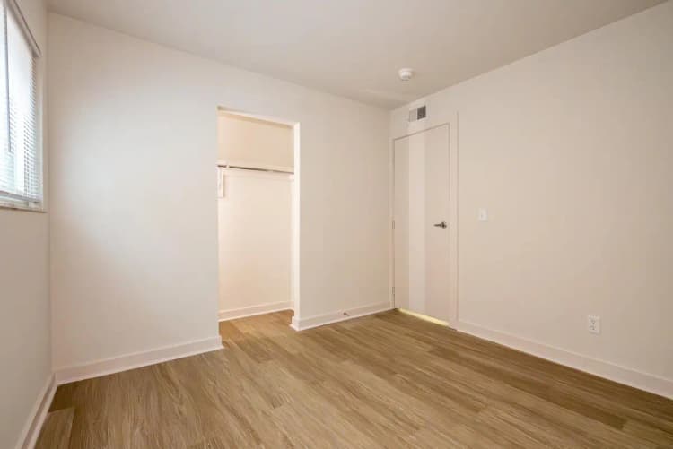 Cincinnati apartments for rent - image - 2360 Ohio Unit 5 Web-06.jpg
