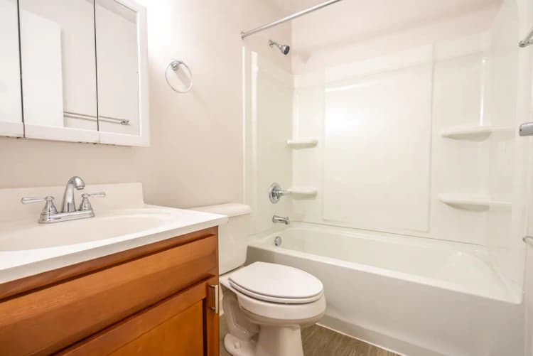 Cincinnati apartments for rent - image - 2360 Ohio Unit 5 Web-09.jpg