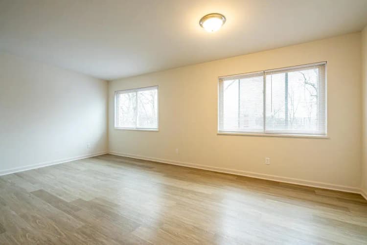 Cincinnati apartments for rent - image - 2360 Ohio Unit 6 Web-4.jpg