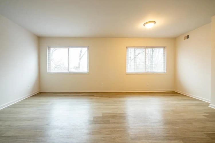Cincinnati apartments for rent - image - 2360 Ohio Unit 6 Web-5.jpg