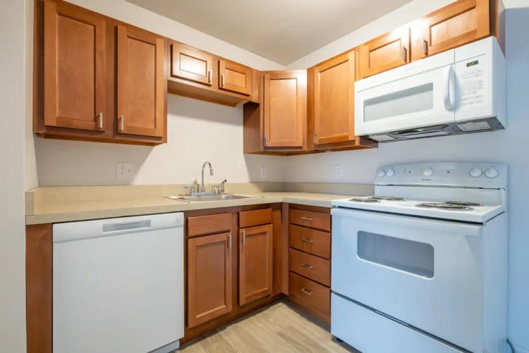 Cincinnati apartments for rent - image - 2360 Ohio Unit 6 Web-7.jpg