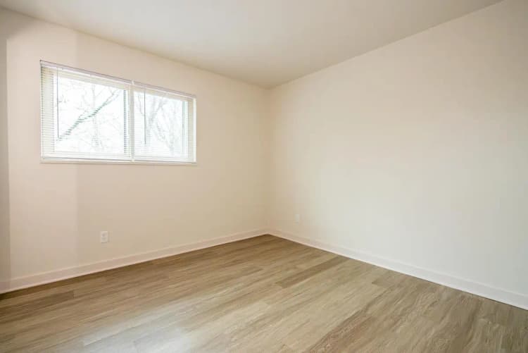 Cincinnati apartments for rent - image - 2360 Ohio Unit 6 Web-8.jpg