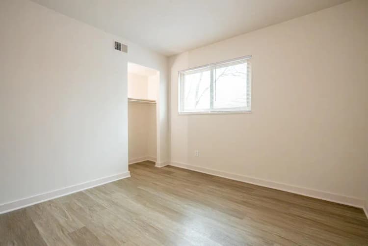 Cincinnati apartments for rent - image - 2360 Ohio Unit 6 Web-9.jpg