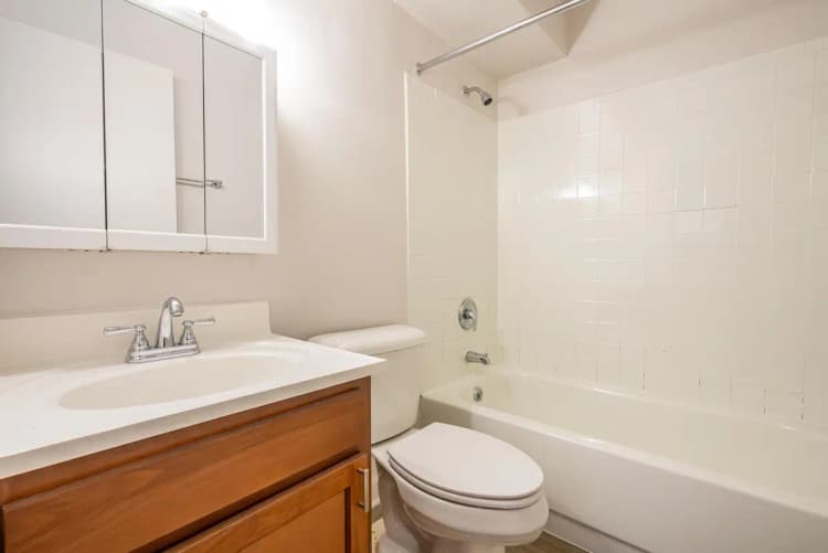 Cincinnati apartments for rent - image - 2360 Ohio Unit 7 Web-01.jpg