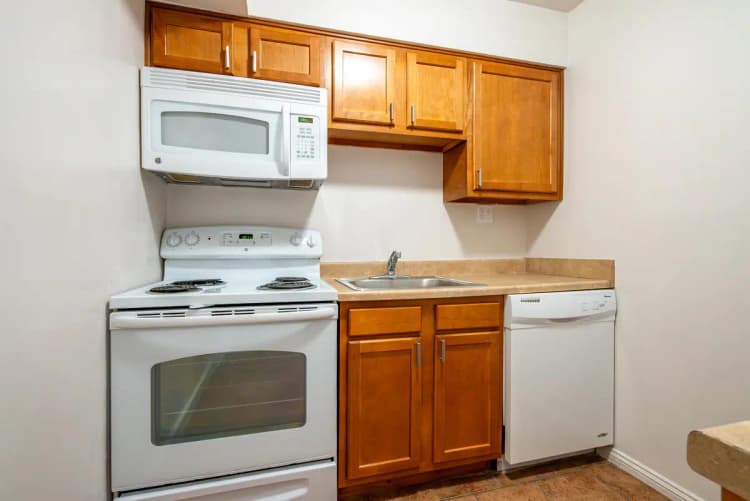 Cincinnati apartments for rent - image - 2360 Ohio Unit 7 Web-08.jpg