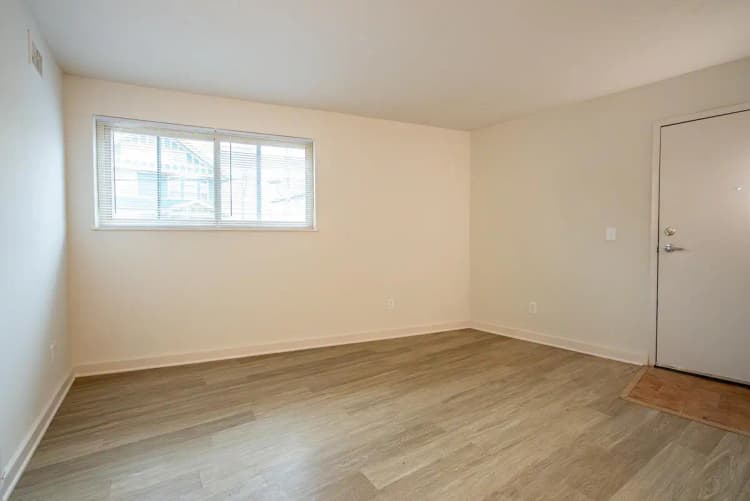 Cincinnati apartments for rent - image - 2360 Ohio Unit 7 Web-09.jpg