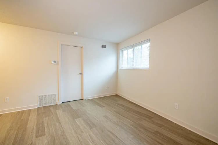 Cincinnati apartments for rent - image - 2360 Ohio Unit 7 Web-10.jpg