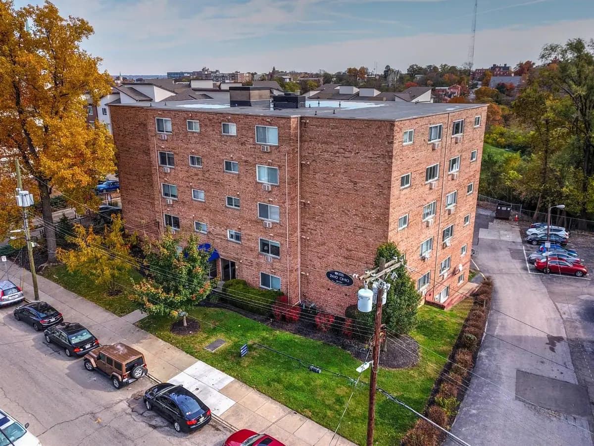 Cincinnati apartments for rent - image - 2410 Ohio Exterior.jpg