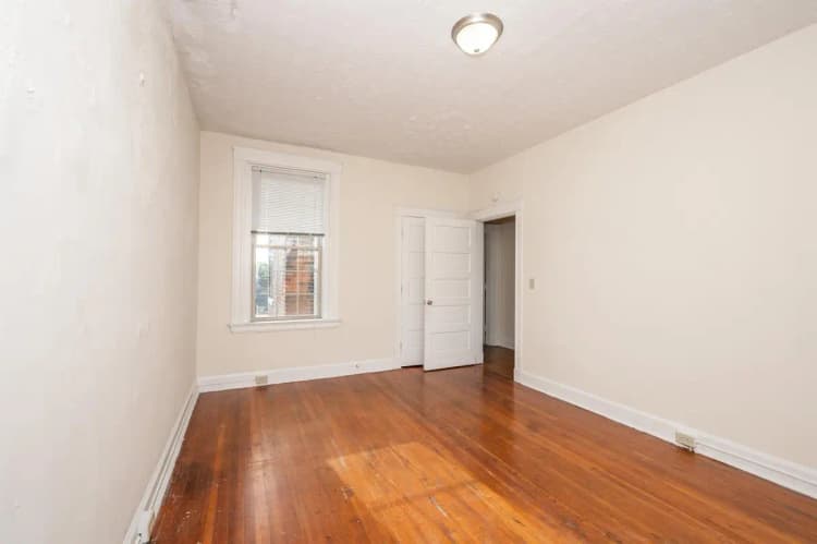 Cincinnati apartments for rent - image - 4 E Charlton 6 (21 of 25).jpg