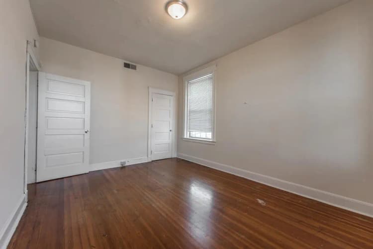 Cincinnati apartments for rent - image - 4 E Charlton- 3-14.jpg