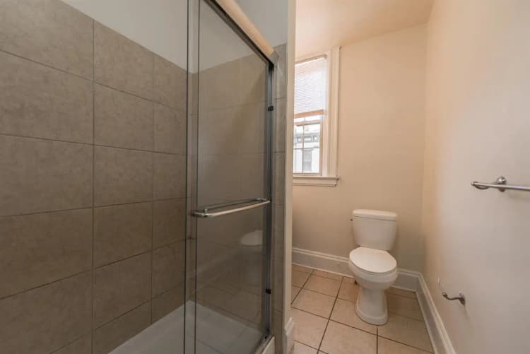 Cincinnati apartments for rent - image - 4 E Charlton- 3-15.jpg