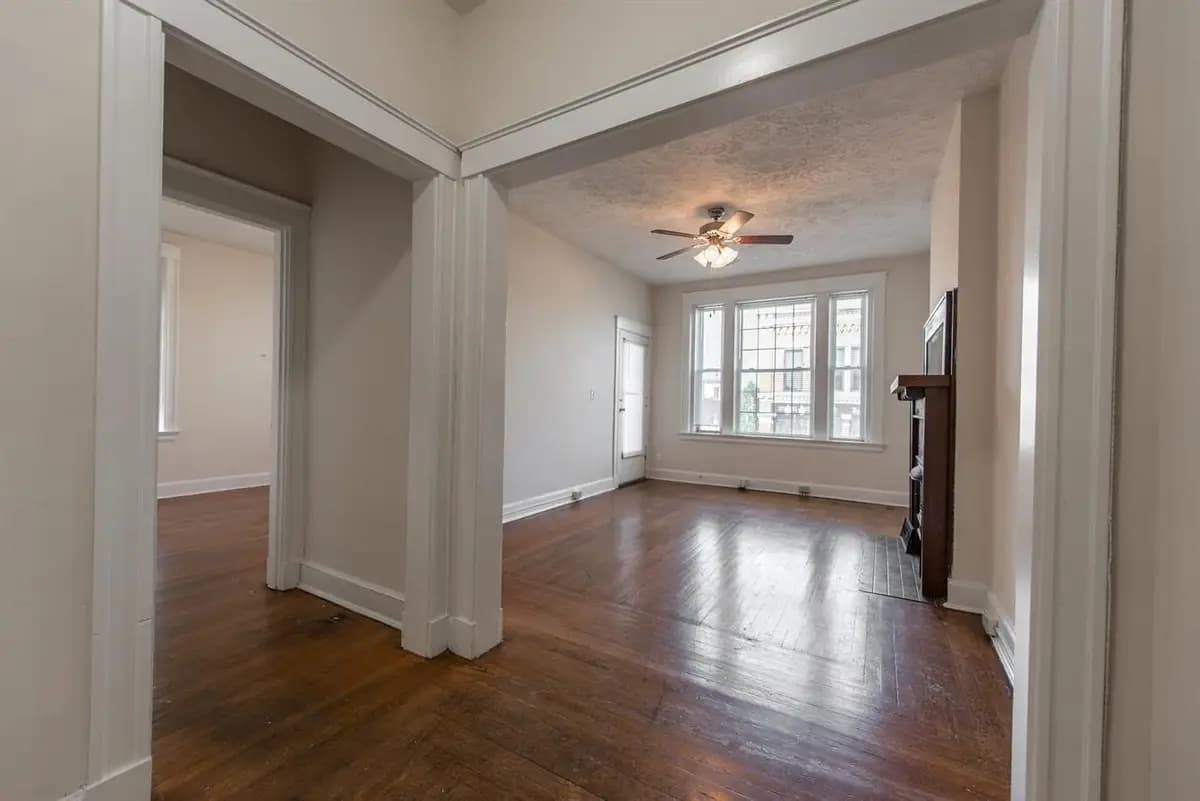 Cincinnati apartments for rent - image - 4 E Charlton- 3-8.jpg