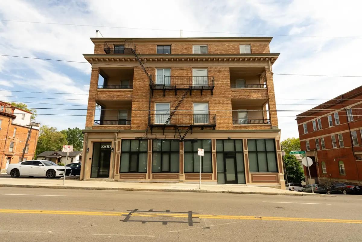 Cincinnati apartments for rent - image - 2200 Auburn Unit 1 Web-01.jpg