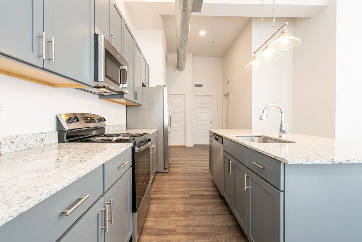Cincinnati apartments for rent - image - 2200 Auburn Unit 1 Web-21.jpg