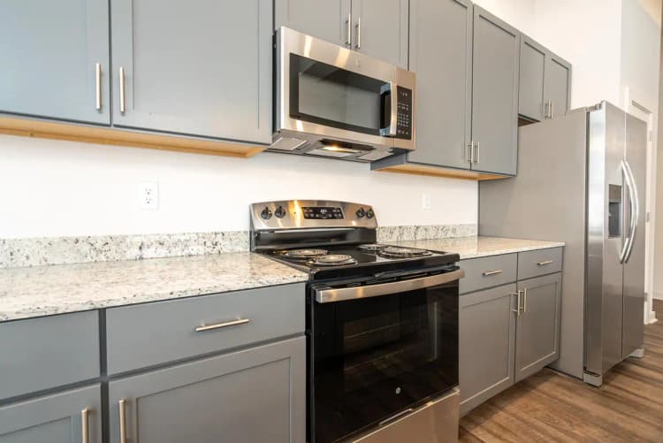 Cincinnati apartments for rent - image - 2200 Auburn Unit 1 Web-22.jpg
