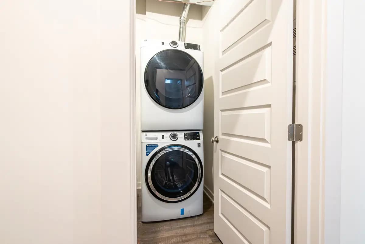 Cincinnati apartments for rent - image - 2200 Auburn Unit 1 Web-30.jpg