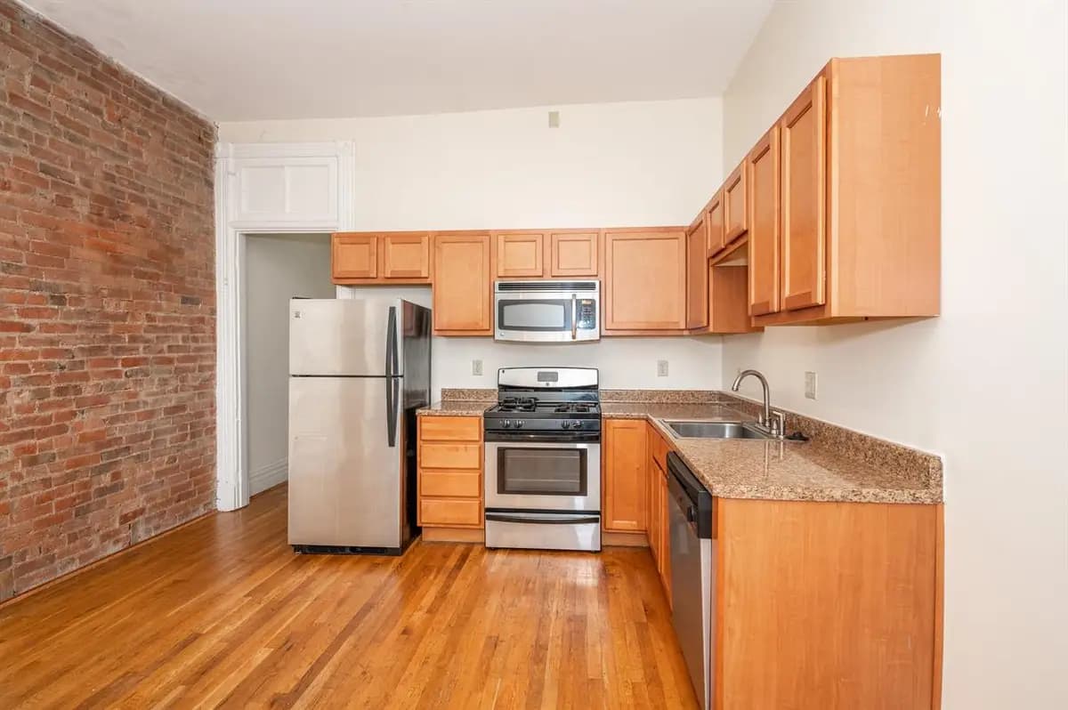 Cincinnati apartments for rent - Property image - 2718-2726 Van Street - 3