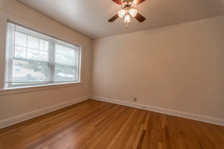 Cincinnati apartments for rent - image - 145 W McMillan- 122-1010052003025878771.jpg